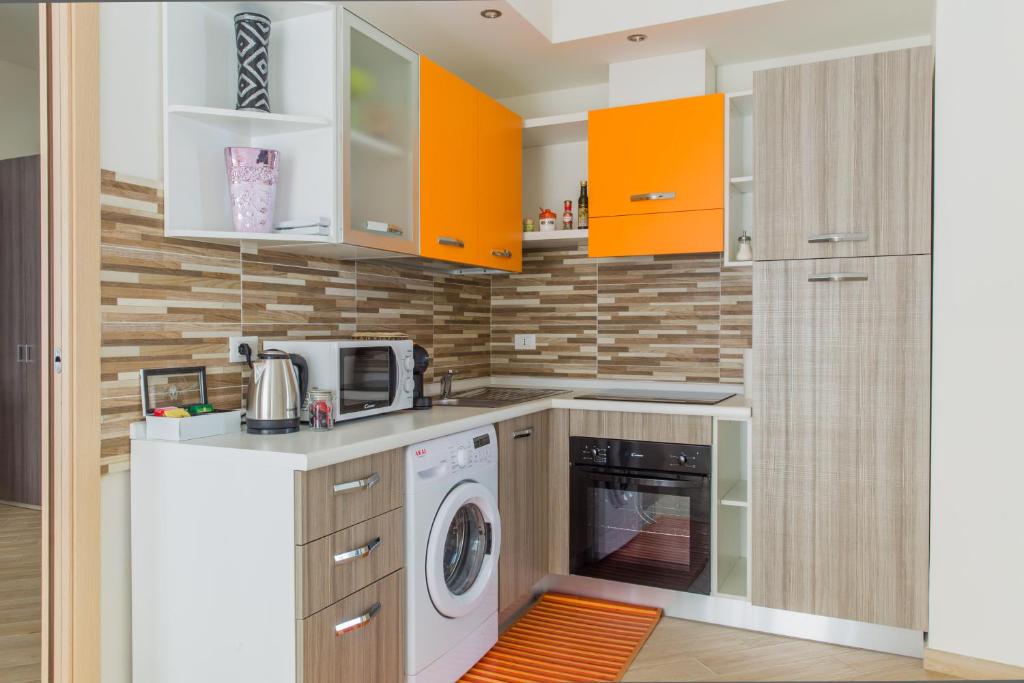 Family Apartment London room 2